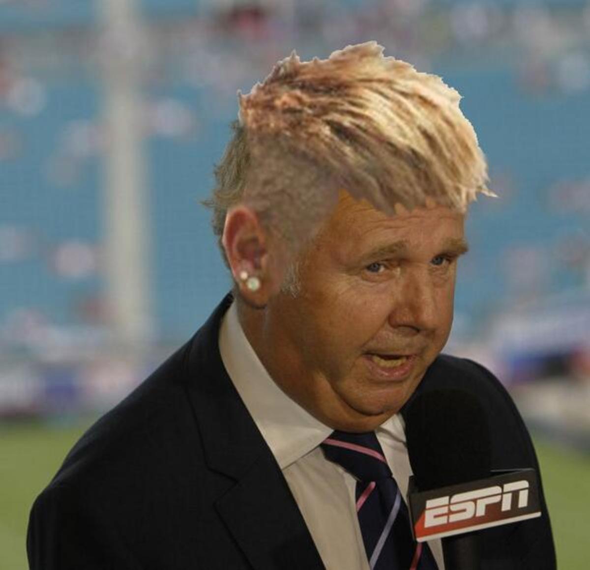 Ian darke gets a neymar courtesy of gfop… Men in Blazers