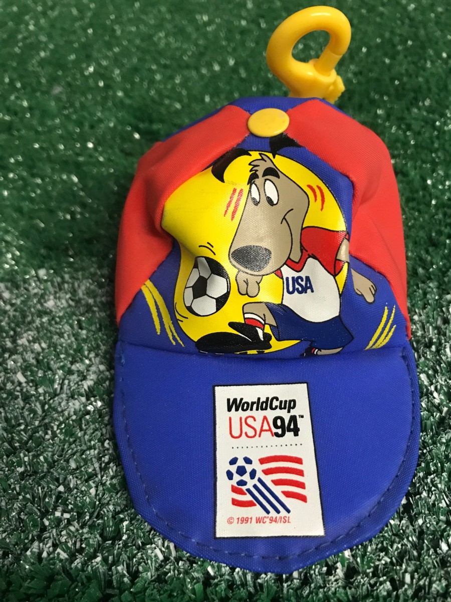 Official 1994 Striker the World Cup Pup coin purse, courtesy of Jonathan Tannenwald