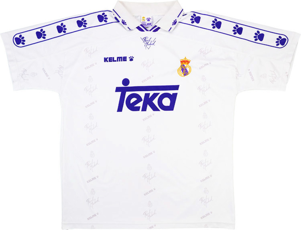 real-madrid-94-home-use_12_1_3_1_2_3_1_1_1_2_3_2_1_2_2_2_2_1_2_1_2_1